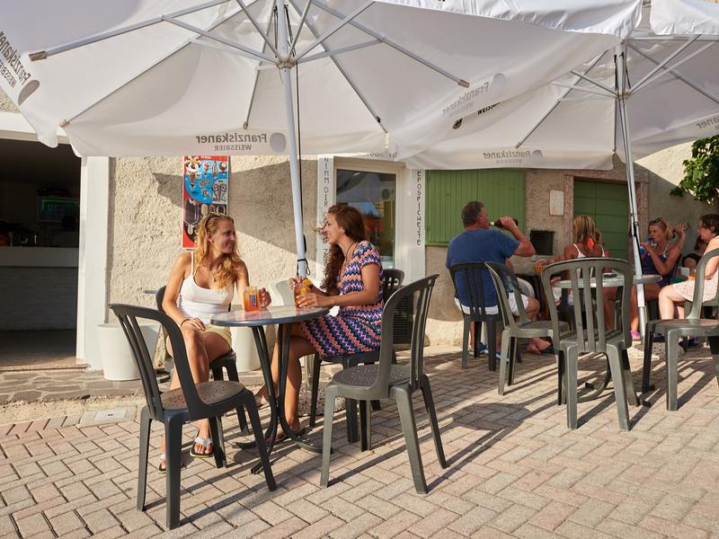 Camping Tonini di Tonini Claudio | Camping Tonini in Malcesine, direkt am Seeufer - Camping am Gardasee, zwischen Entspannung und Spaß