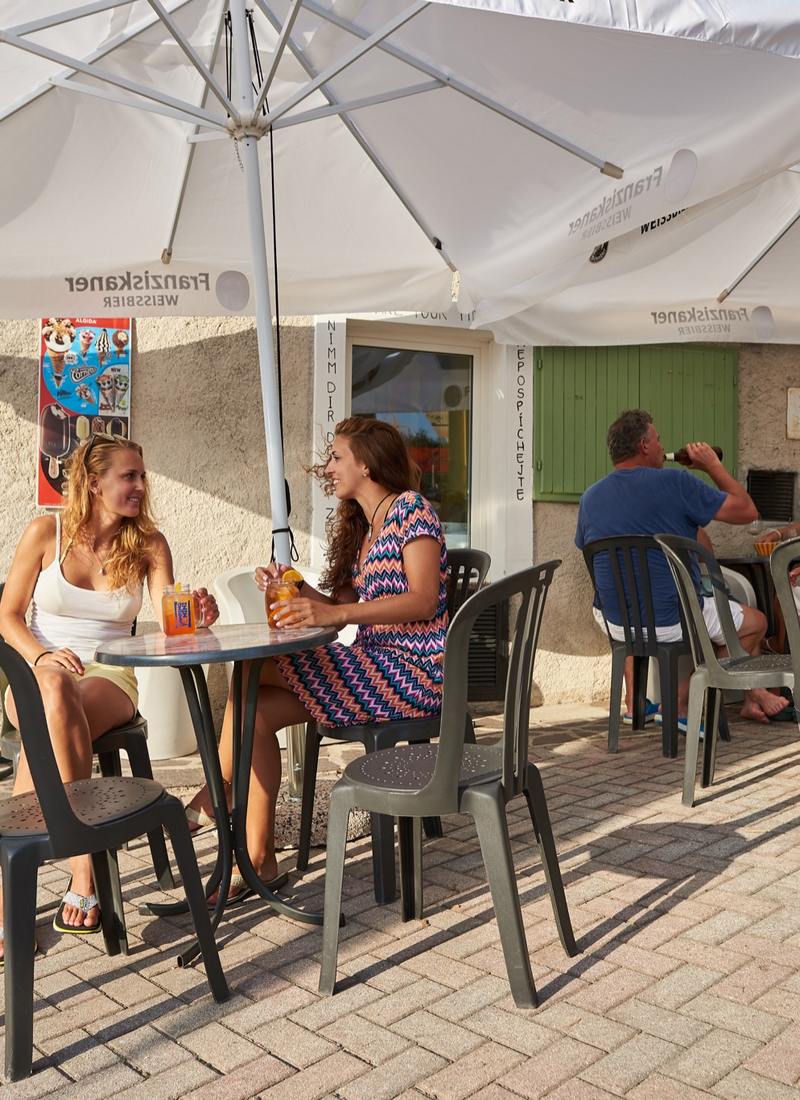 Camping Tonini di Tonini Claudio | Camping Tonini in Malcesine, direkt am Seeufer - Camping am Gardasee, zwischen Entspannung und Spaß